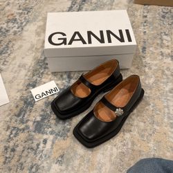 GANNI DESIGNER MARY JANE FLATS LEATHER