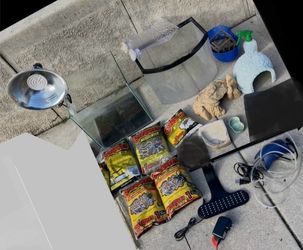 2 SPIDER or REPTILE AQUARIUM TANKS 20-13-12 inch with many accessories NEW bags of CREATURE soil,CREATURE SAND,CREATURE FLOOR, multiple hiding stones,