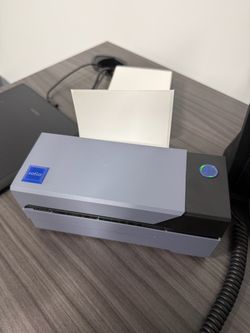 Rollo X1038 USB direct-thermal shipping label printer
