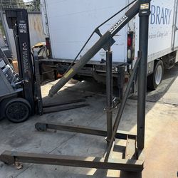 WALKER MODEL 93812 ENGINE HOIST/FLOOR CRANE