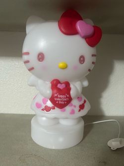 Hello kitty figure