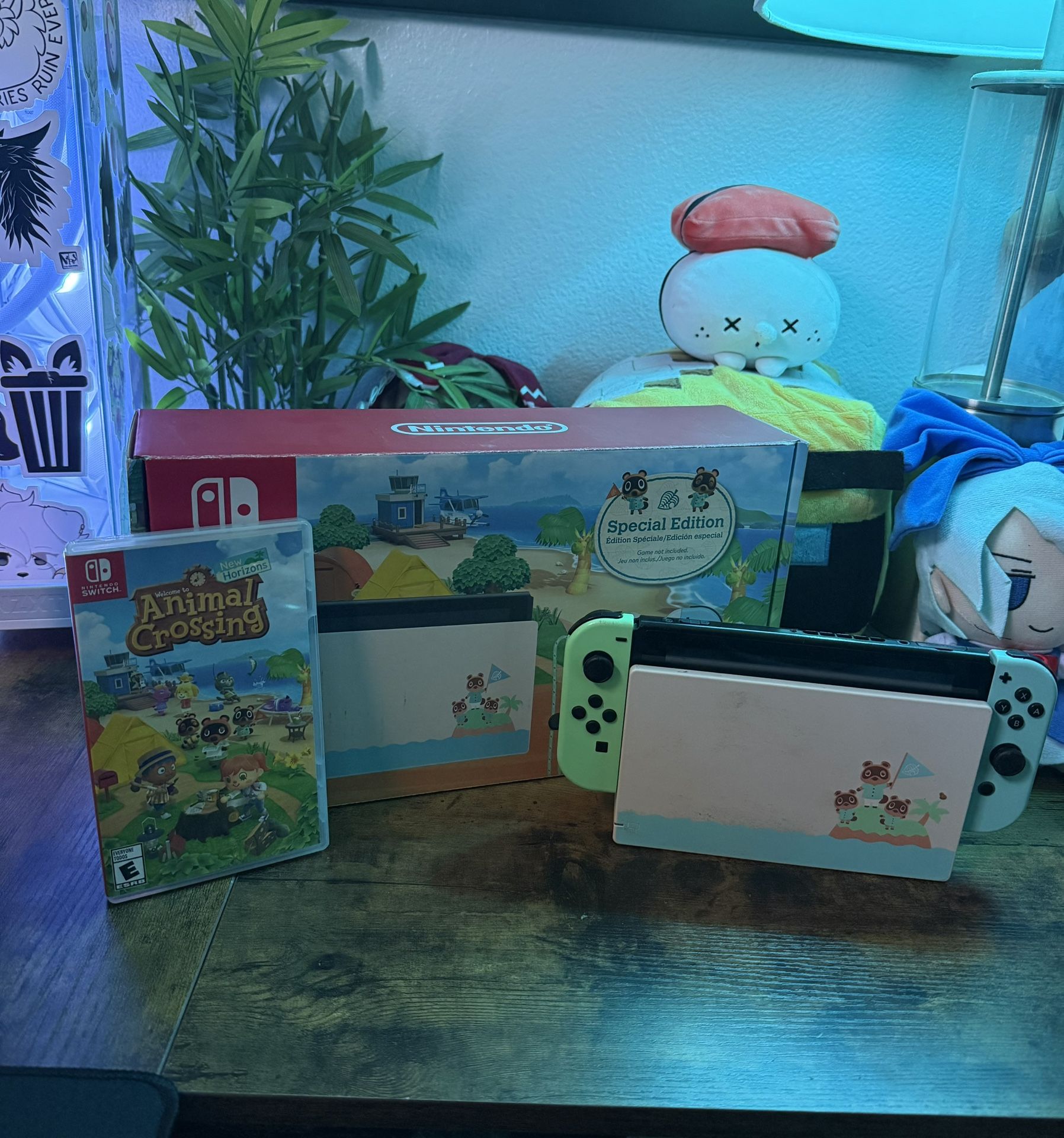 Animal Crossing Nintendo Switch + Game / Extra Remote