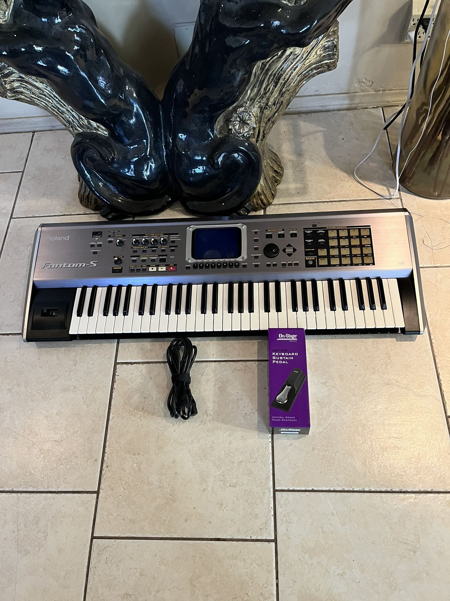 ROLAND Fantom-s Keyboard