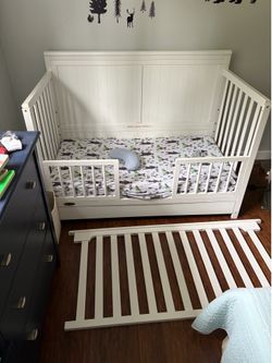 Crib, Mattress and guard rails