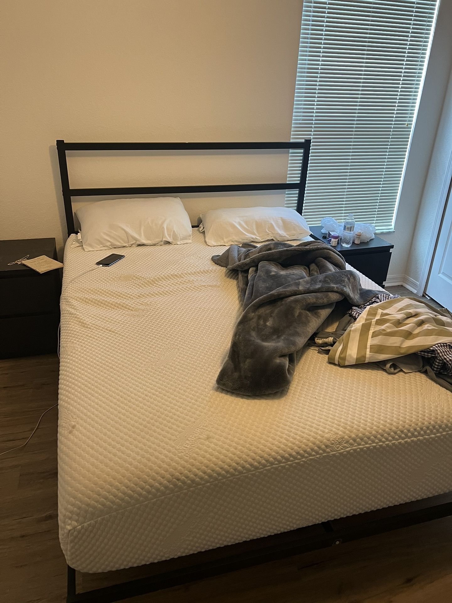 Queen Size Bed With Mattress