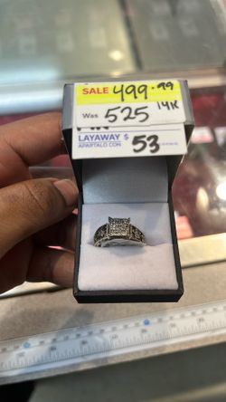 Diamond engagement ring