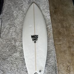 5’6” Fish Surfboard (Fins Included) 