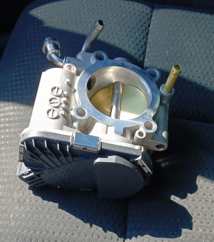 Cuerpo De Aselerador Del Jeep Patrio 2016