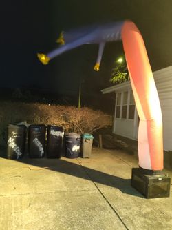 Wacky Wavy Wind Flying Dancing Tube Guy