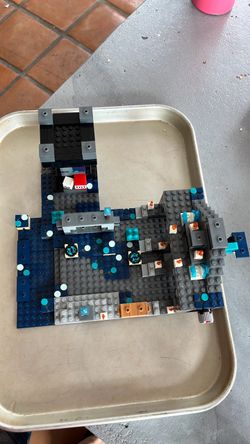 Lego deep dark battle Minecraft set