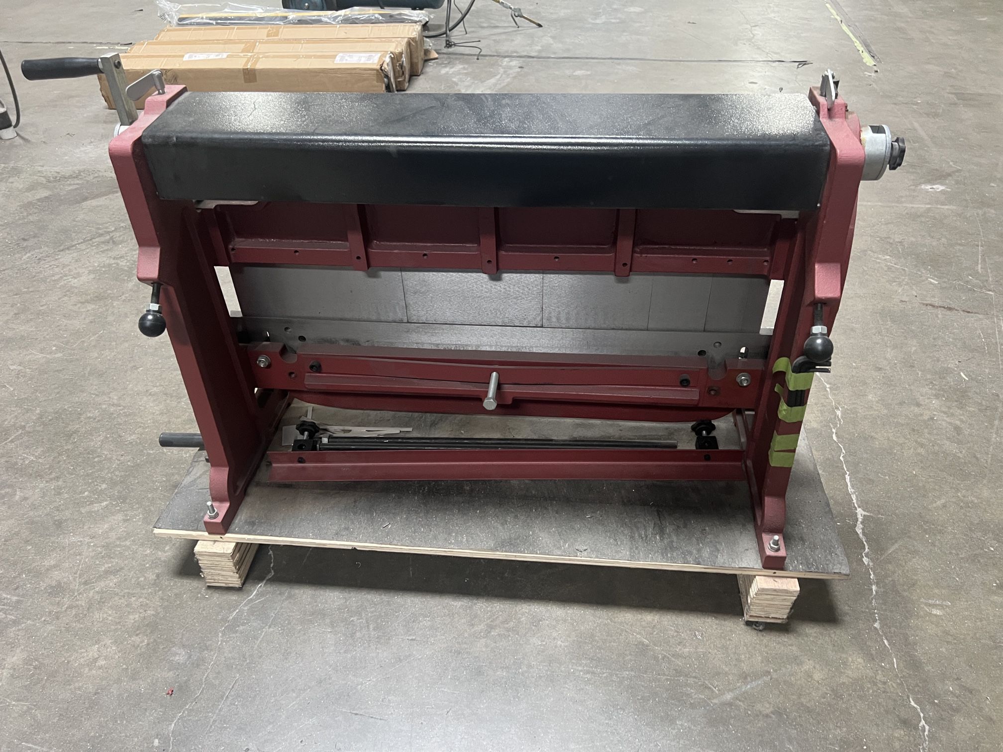 LA WAREHOUSE MOVING SALE - CENTRAL MACHINERY 30” SHEAR, PRESS BRAKE & SLIP ROLL