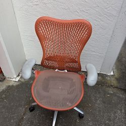 Herman Miller professional hi quality office chair model Mira 2 Orange / Gray

Made in USA 

