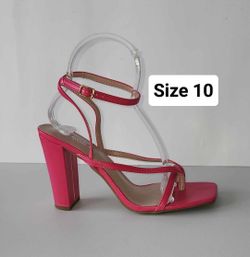 New women’s shoes size 10