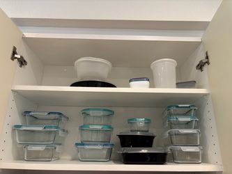 Pyrex Container Set