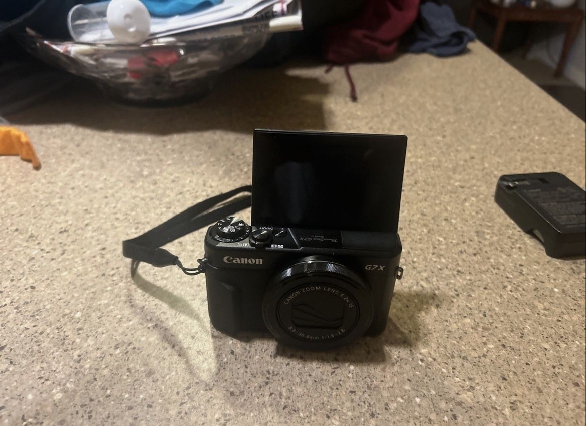 Canon PowerShot G7 X Mark II 20.1 MP Compact Digital Camera - Black