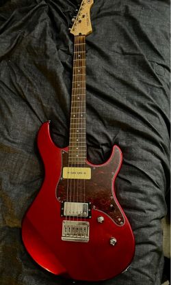 Yamaha Pacifica 611 electric guitar