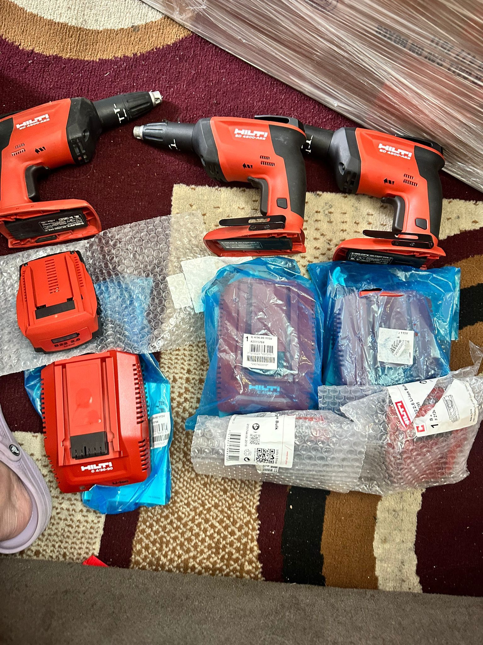 Hilti 22-Volt Lithium-Ion 1/4 in. Hex Cordless Compact High Speed Drywall Screwdriver SD 4500 Tool Body with 22-Volt 2.6 Ah Battery and battery Charge