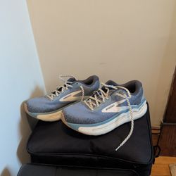 Brooks Women's Ghost Max 2 Running Sneakers