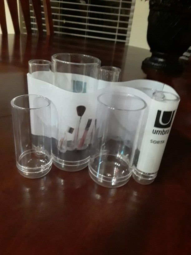 Makeup Organizer In Weeki Wachee Spring Hill
