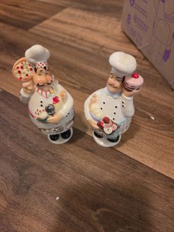 Cooking chef boxes figurines