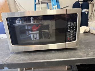 Chefman Microwave!!