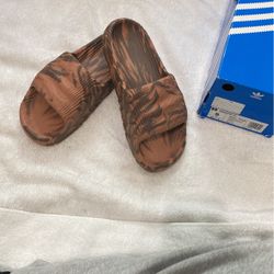 Adilette 22 Slides Size 9