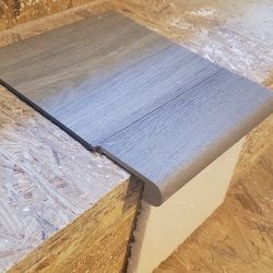 floor installation  Ñamine . Viny Plank.tile Beiboar