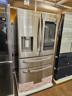 FamilyHub Refrigerator Samsung 36 inch wide stainless steel