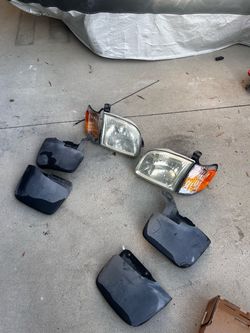(contact info removed) Toyota Tundra headlights, parts
