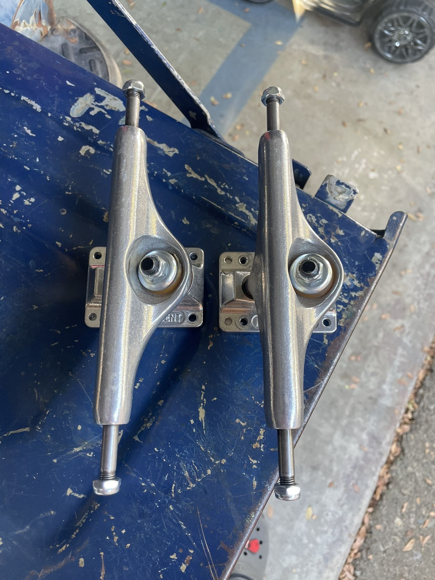 Independent SkateBoard Trucks 169