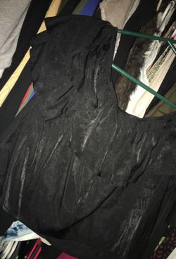 Black off shoulder blouse crop