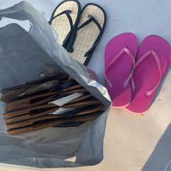 Lot of 6 Flop Flops