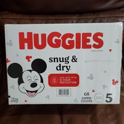 Huggies SNUG AND DRY Disposable Diapers: Size 5 (68 Count)