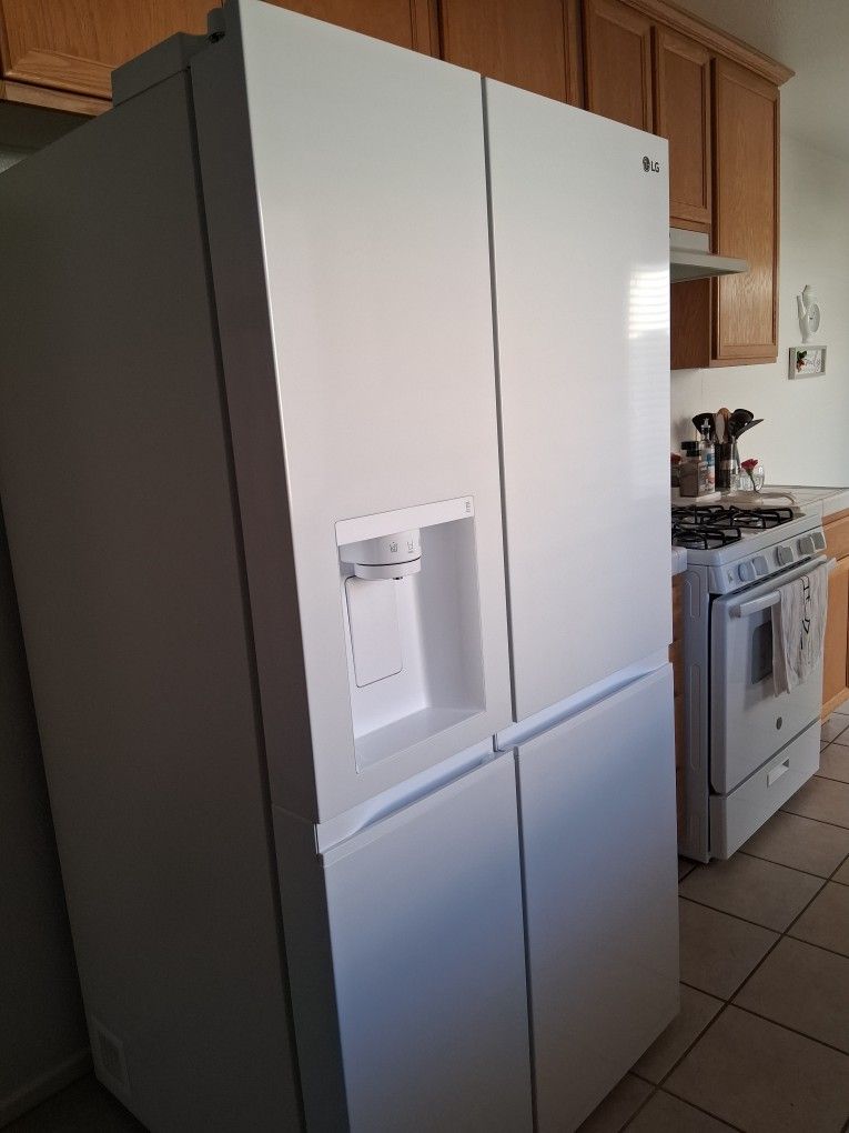 White Refrigerator  2 Years Old Works Perfect 2 Door