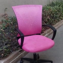 Desk Chair. Pink