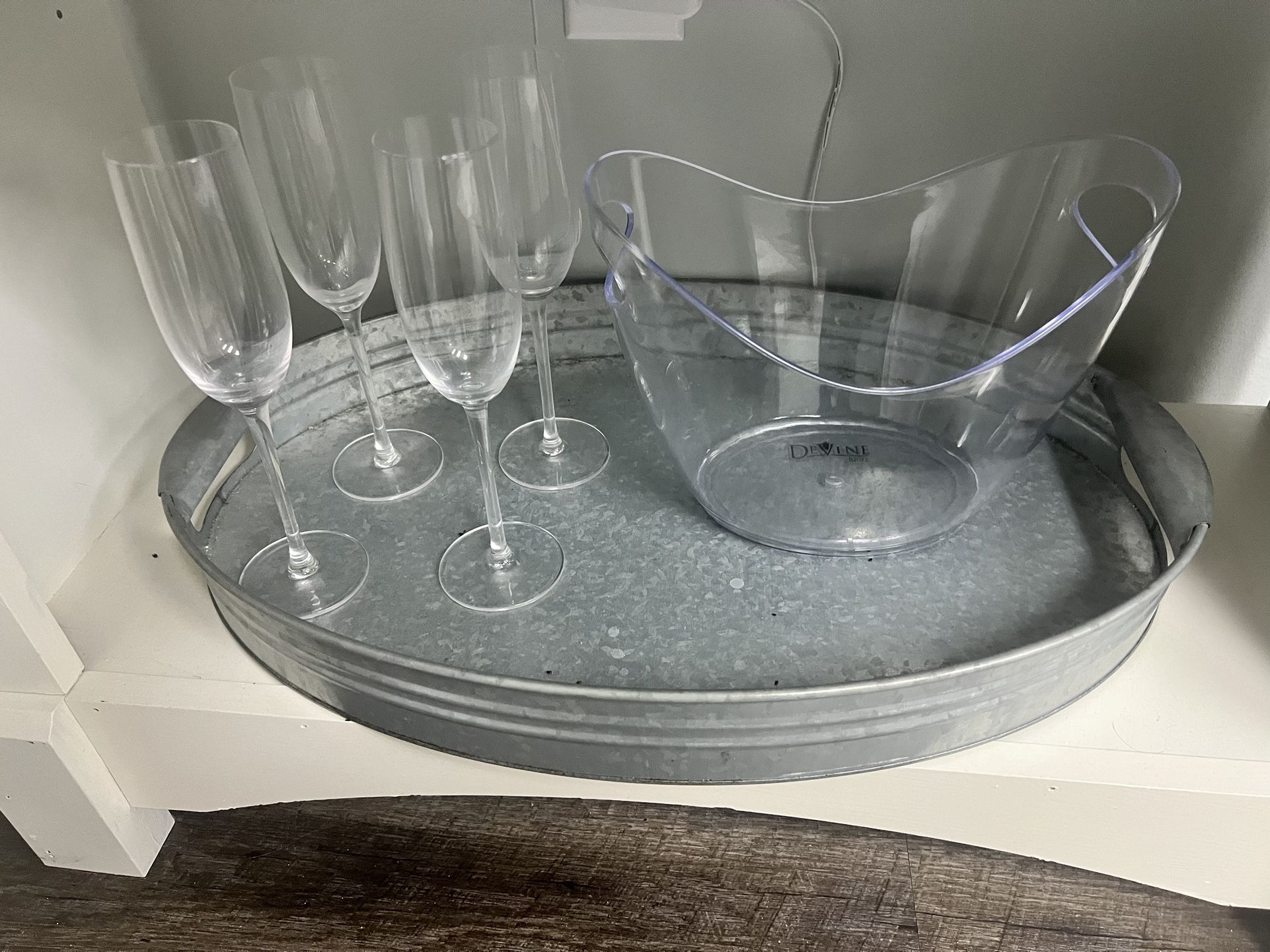 Champagne Bucket And Flutes!!! Includes Platter