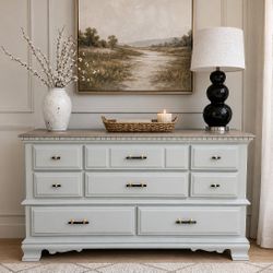 8 Drawer Dresser 