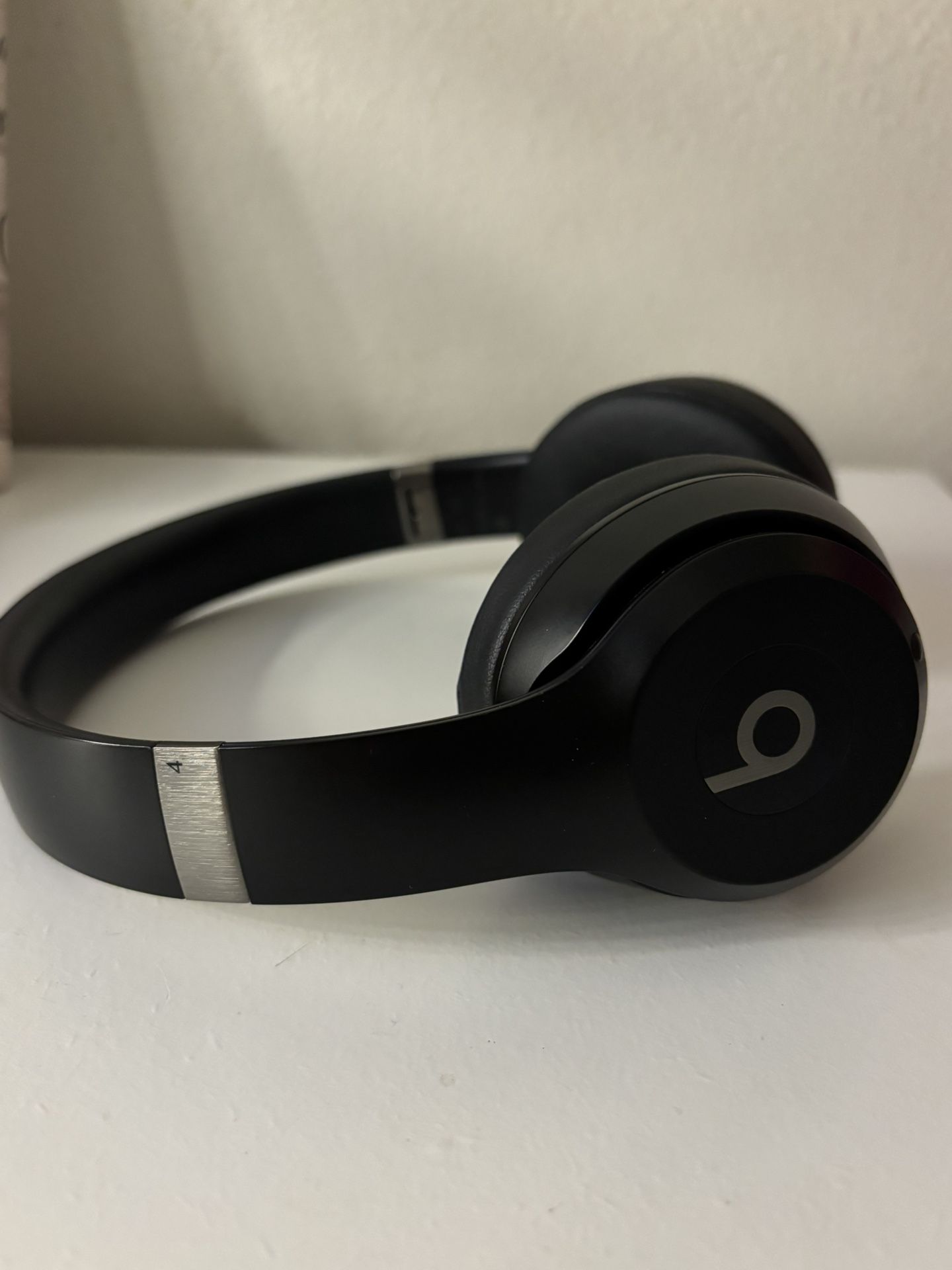 Beats Solo 4 Headphone
