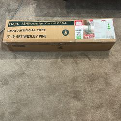 Free Artificial Christmas Tree 6ft Wesley Pine