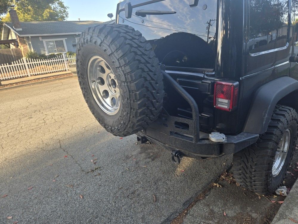 Jeep JK Rear Bumper And Tire Carrier