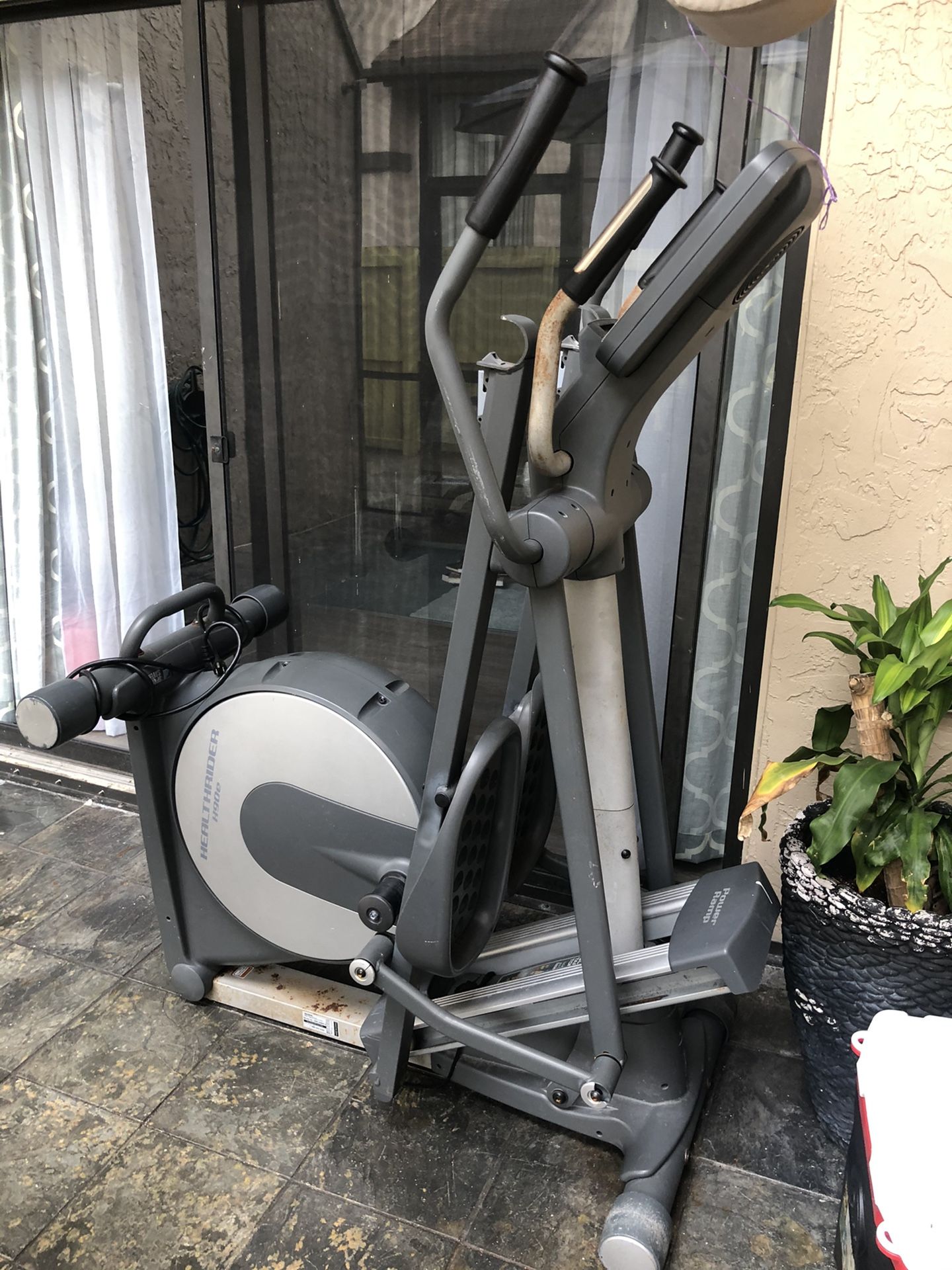 Elliptical Health rider H90 e