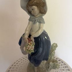 Lladro Porcelain Figurine 