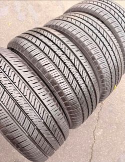 225/65/17 Yokohama vendo un set de llantas usadas excelente condiciones de vida las 4 ✅🤩I am selling a set of used tires, all 4 in excellent living c
