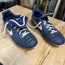 Kids Size 5 Soccer Cleats 