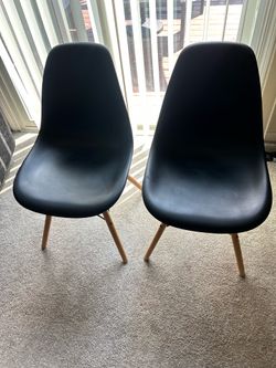 4 Chairs