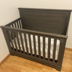Baby/Toddler Crib