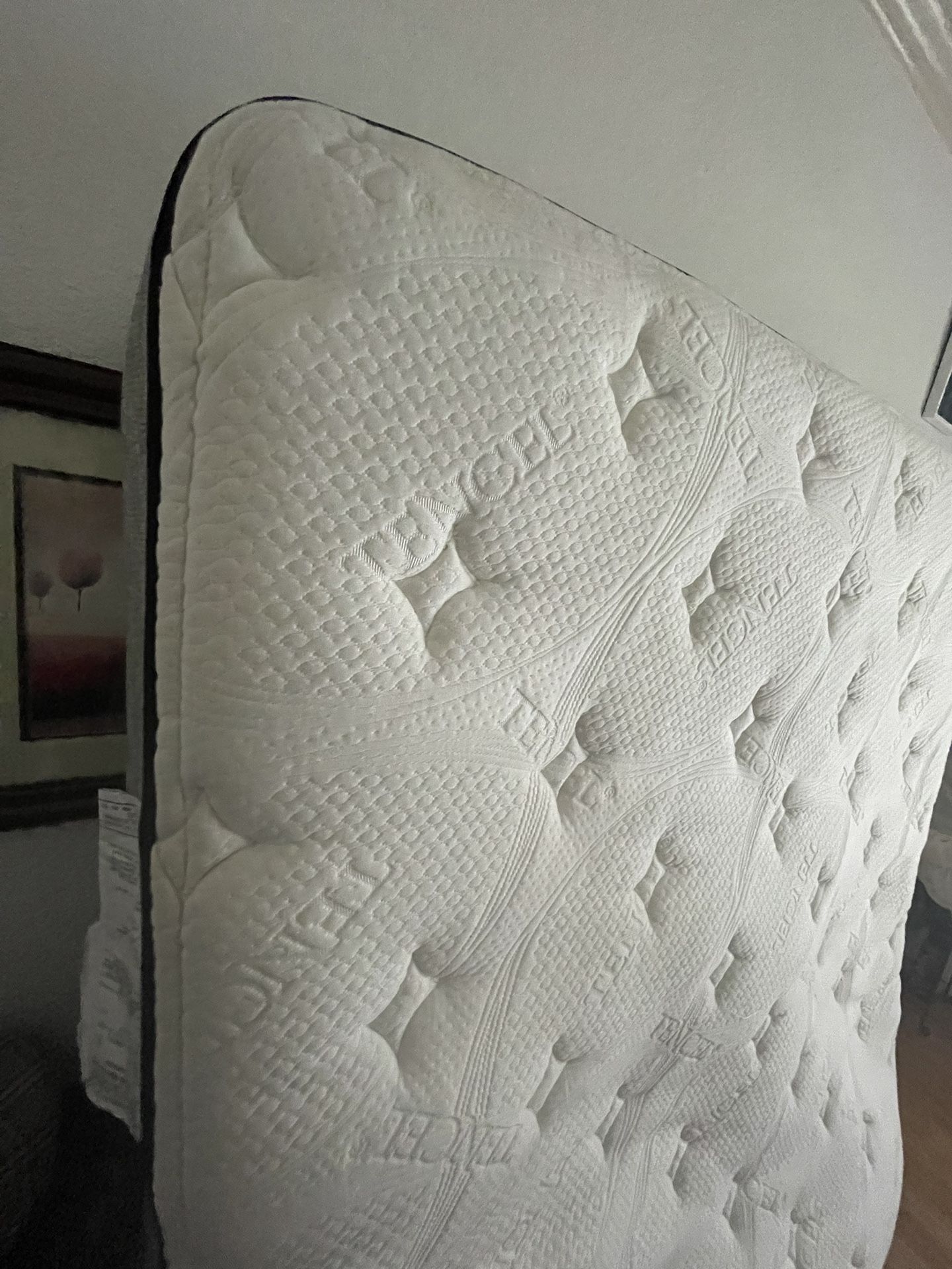 Queen Mattress for Sale in San Antonio, TX OfferUp