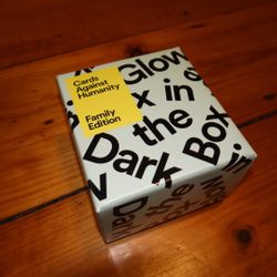GLOW IN THE DARK CARDS AGAINST HUMANITY