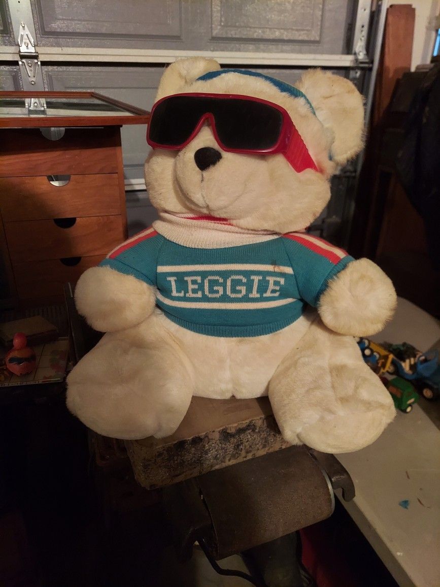 Vintage 1990s Belkie The Bear Skii Plush Bear