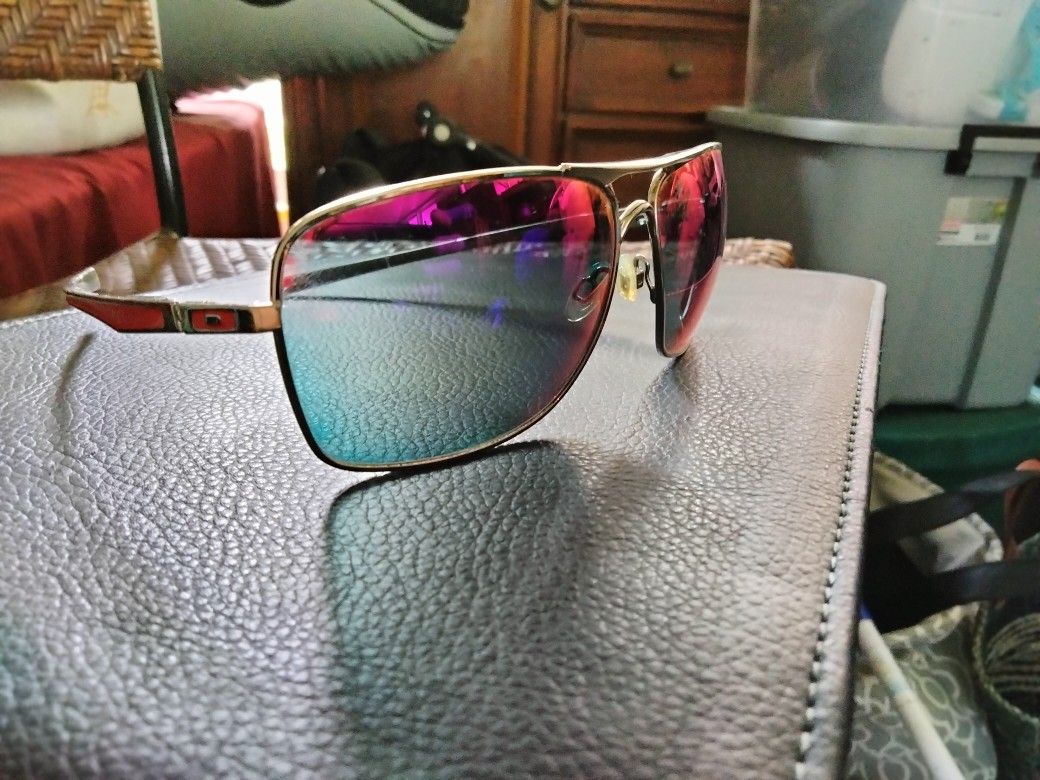 Oakley Juliet First Line Premium quality for Sale in Pompano Beach, FL -  OfferUp